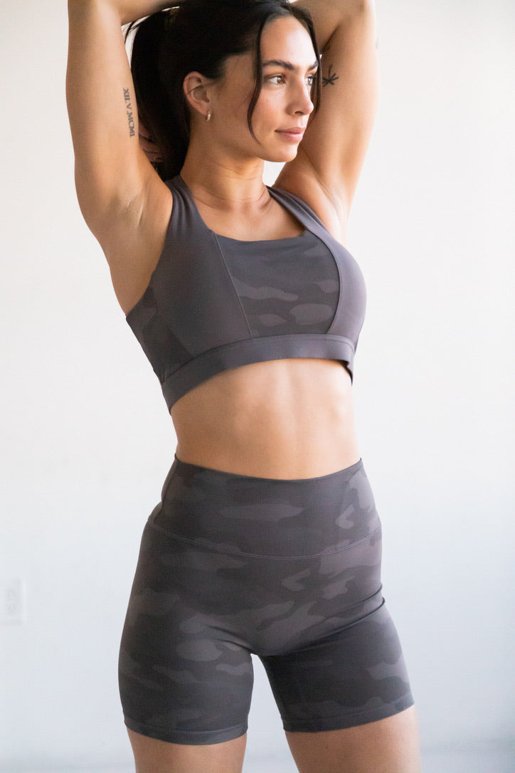 The ALETHEA Color-block Sports Bra - HEʻE CAMO x STONE