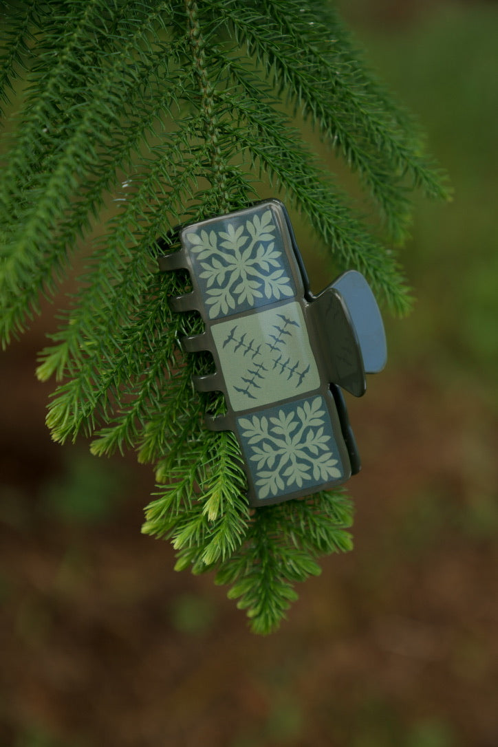 Large 3-TILE Claw Clip - GREEN 'IWA KUIKI