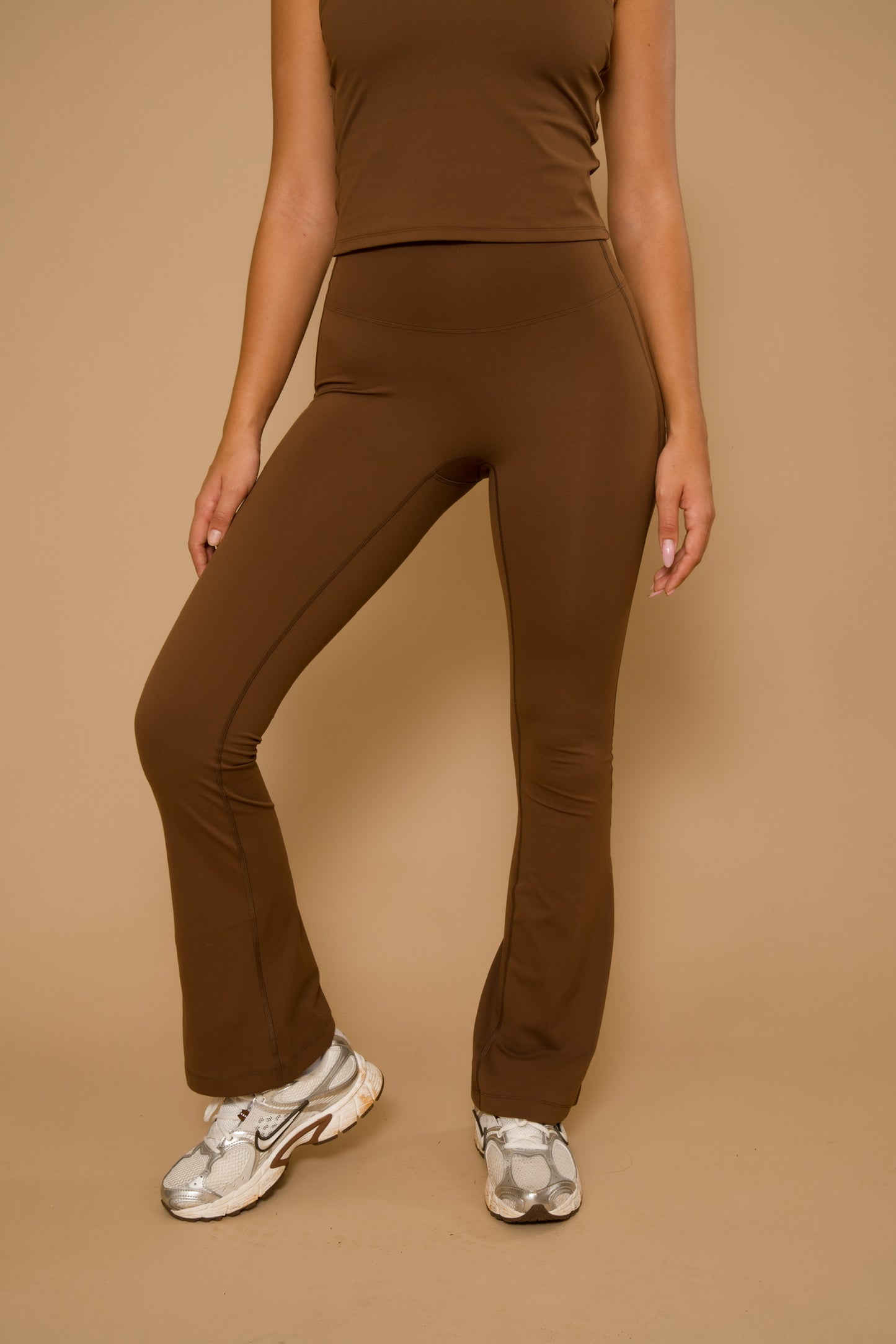 The KAILA Bootcut Legging - DARK ROAST