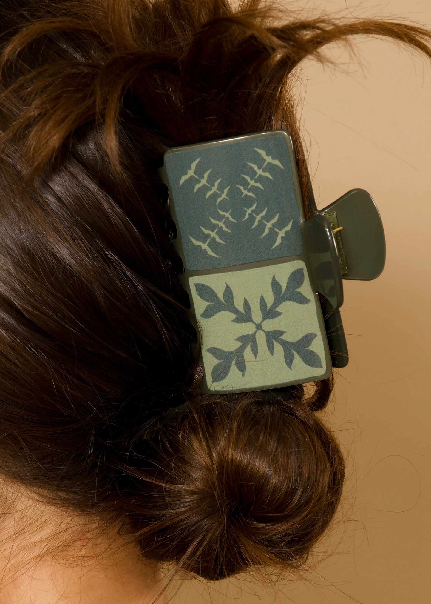 Medium 2-TILE Claw Clip - GREEN 'IWA KUIKI