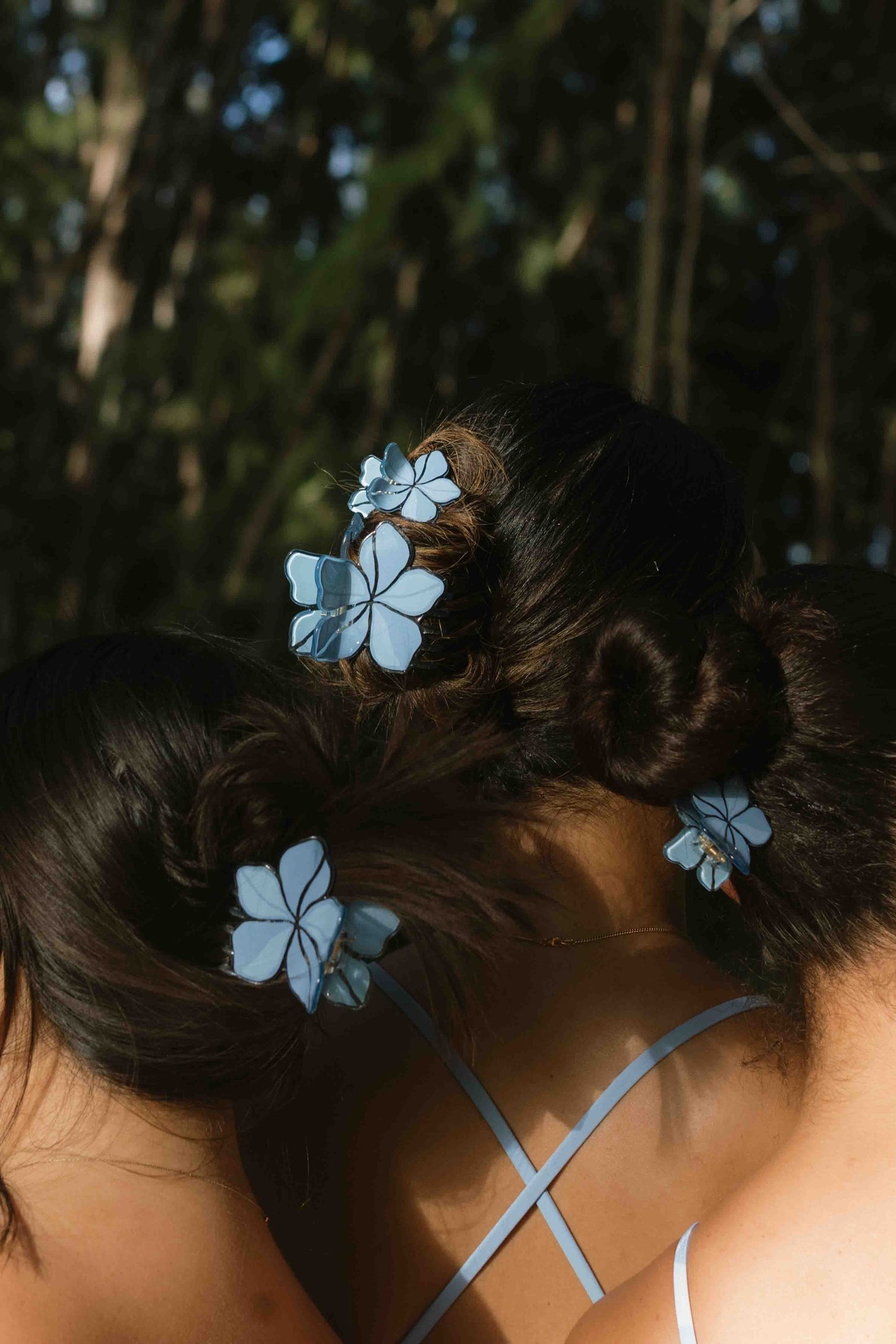 Medium Pua Melia Clip - MELIA MIST