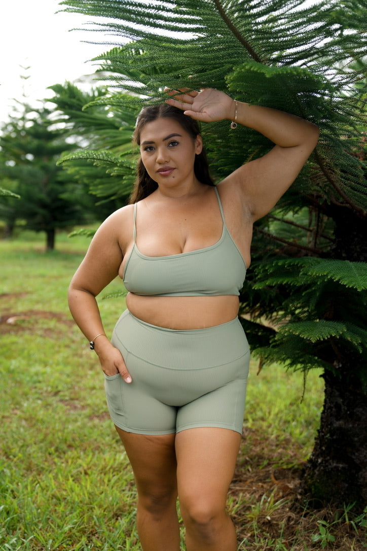 The KAILA 4" Ribbed Pocket Short - SAGE